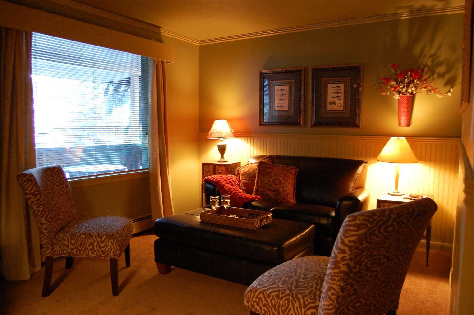 Highland Haven Creekside Inn เอเวอร์กรีน ห้อง รูปภาพ