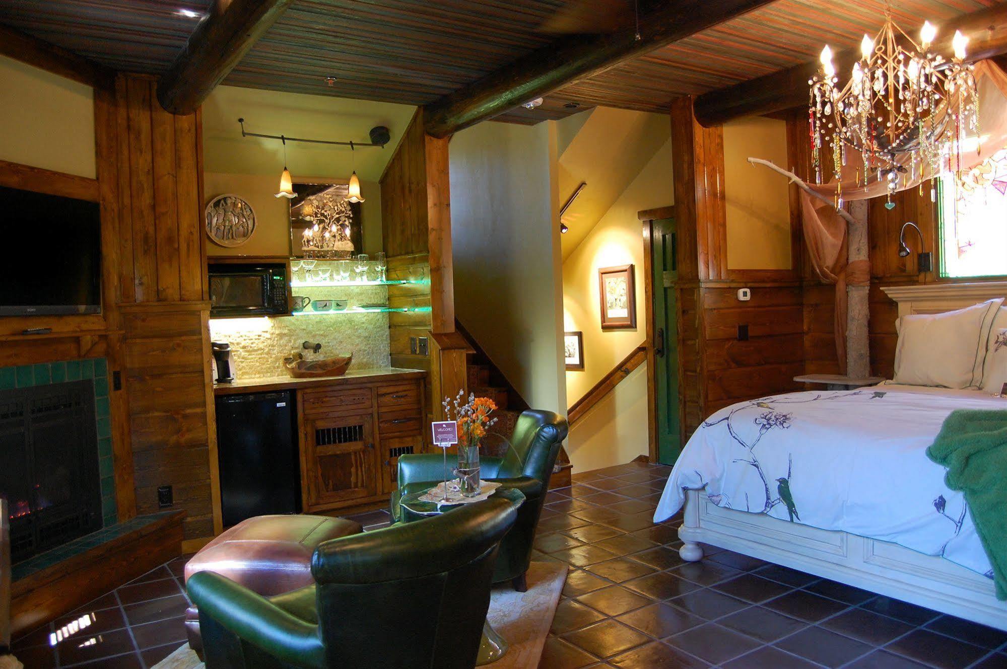 Highland Haven Creekside Inn เอเวอร์กรีน ภายนอก รูปภาพ