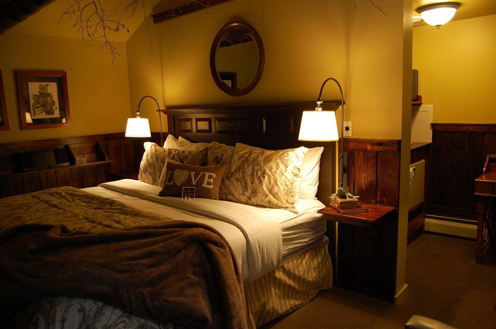 Highland Haven Creekside Inn เอเวอร์กรีน ภายนอก รูปภาพ