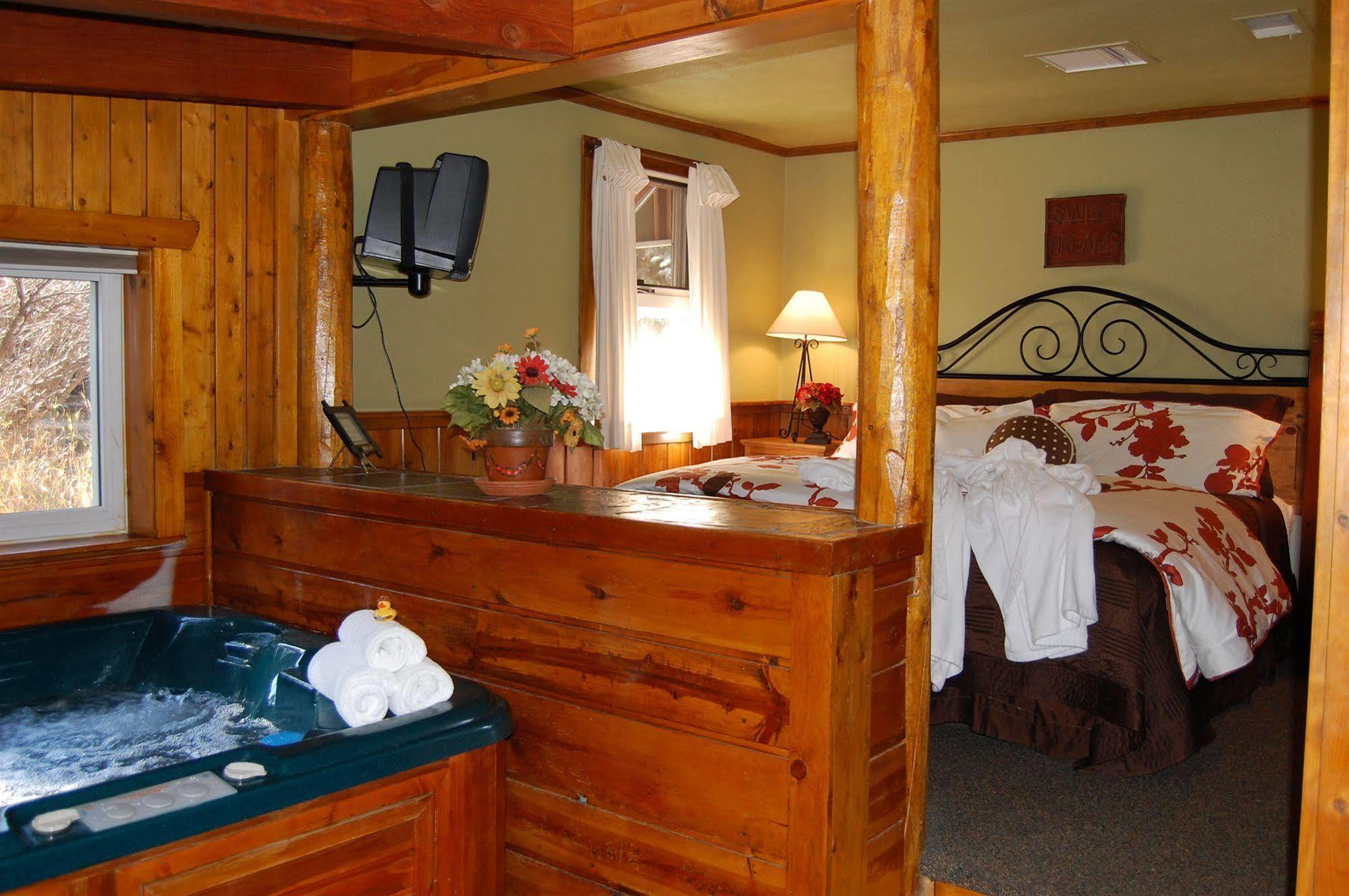Highland Haven Creekside Inn เอเวอร์กรีน ภายนอก รูปภาพ